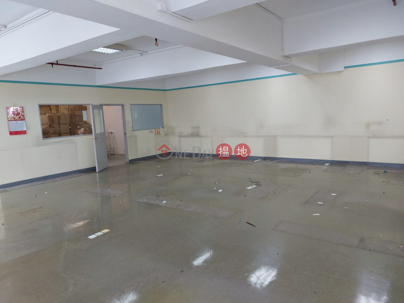 Kwai Chung Wah Fat Industrial Building Rarely has a large area of ​​half-warehouse for rent and use | Wah Fat Industrial Building 華發工業大廈 Rental Listings