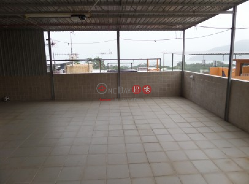 Newly Renovated 2100 sqfts with 5 Bedrooms + 700 sqfts Cover Roof Top-2銀運路 | 大嶼山-香港-出租|HK$ 28,800/ 月
