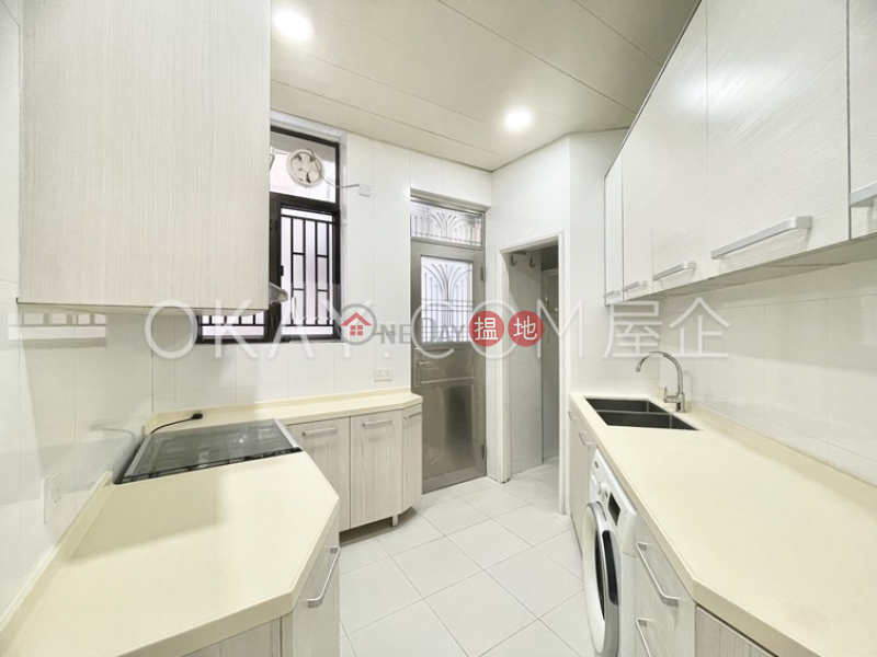 Gorgeous 4 bedroom with parking | Rental, Shuk Yuen Building 菽園新臺 Rental Listings | Wan Chai District (OKAY-R45231)