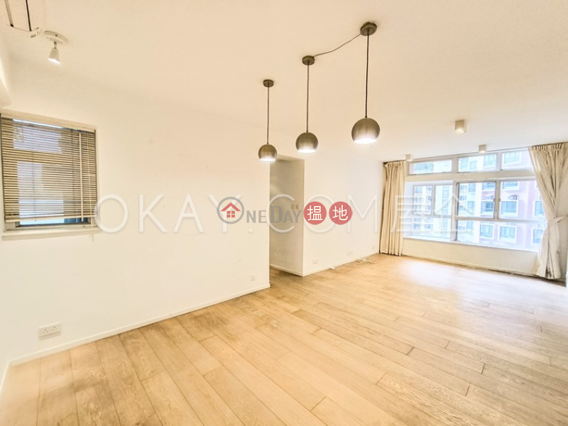 Elegant 3 bedroom in Mid-levels West | Rental | Blessings Garden 殷樺花園 Rental Listings