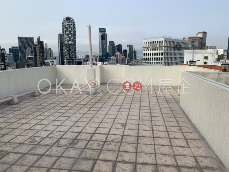 Rare penthouse with racecourse views, rooftop | Rental | Beverly Court 嘉美閣 Rental Listings