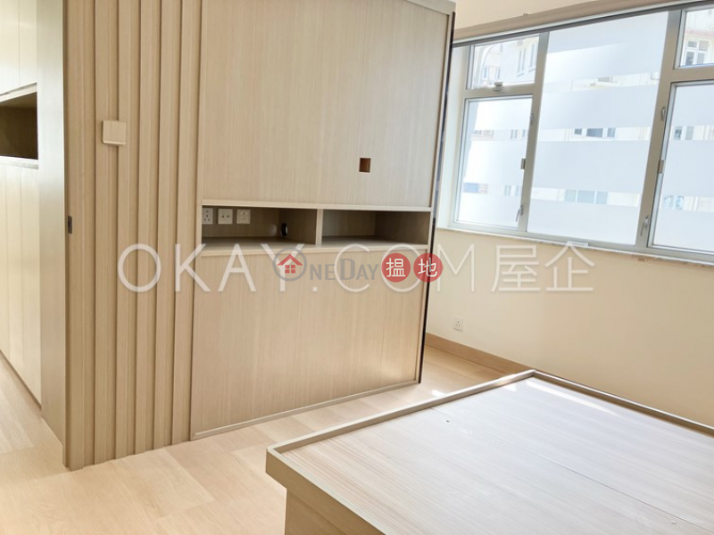 HK$ 59,000/ month, GLENEALY TOWER | Central District | Luxurious 3 bedroom on high floor with balcony | Rental