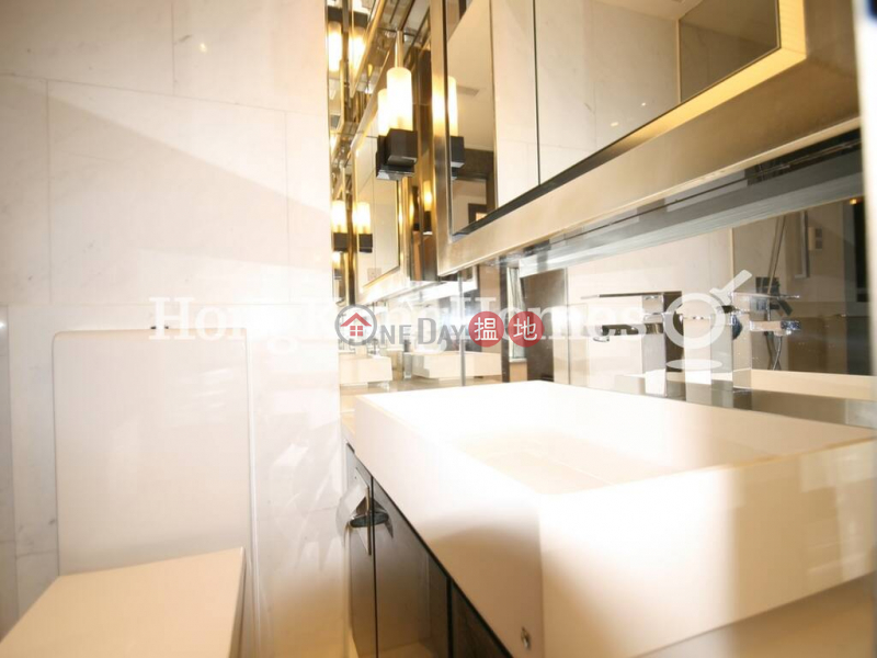 HK$ 38,000/ month Centre Point, Central District, 3 Bedroom Family Unit for Rent at Centre Point