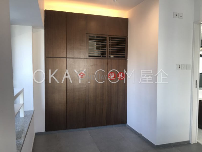 Nicely kept 2 bedroom in Sheung Wan | For Sale | Caine Tower 景怡居 Sales Listings