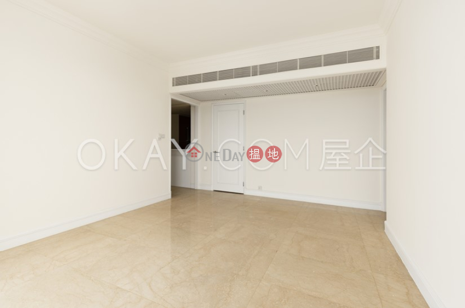 HK$ 7,000萬-陽明山莊 眺景園南區-4房4廁,實用率高,星級會所,連車位陽明山莊 眺景園出售單位