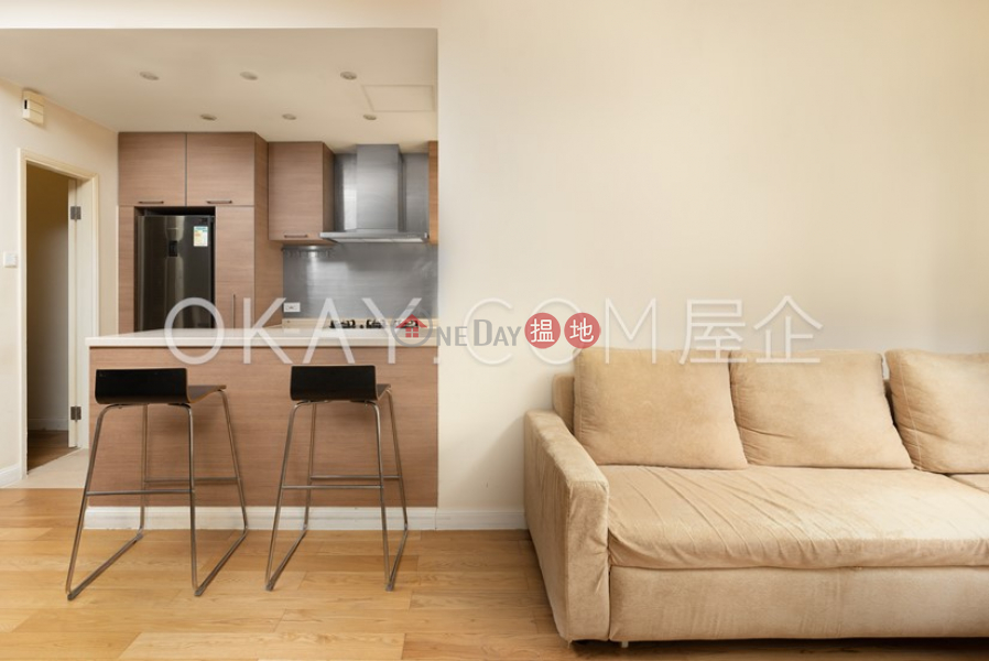 Property Search Hong Kong | OneDay | Residential | Rental Listings | Elegant 3 bedroom in Mid-levels West | Rental