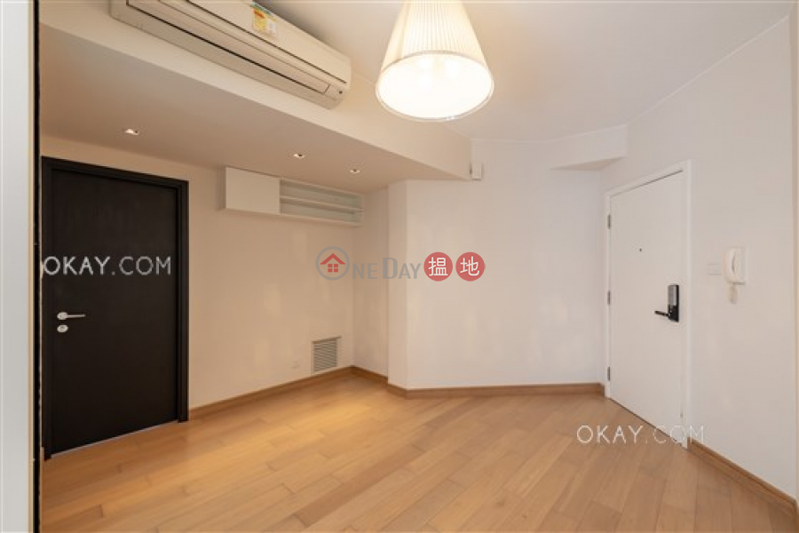 HK$ 25,000/ month The Icon Western District Cozy 1 bedroom with balcony | Rental