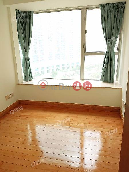 HK$ 41,000/ month The Waterfront Phase 1 Tower 3 | Yau Tsim Mong | The Waterfront Phase 1 Tower 3 | 3 bedroom Mid Floor Flat for Rent
