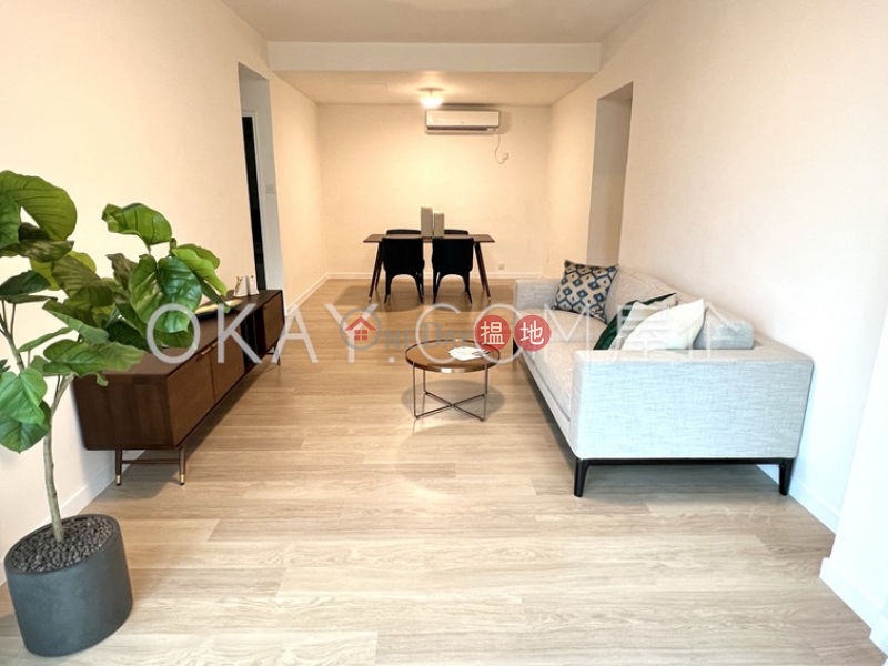 Elegant 2 bedroom on high floor with parking | Rental | Hillsborough Court 曉峰閣 Rental Listings