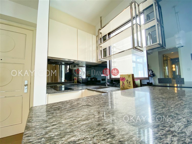 HK$ 25,000/ month, The Pierre Central District | Popular 1 bedroom with balcony | Rental