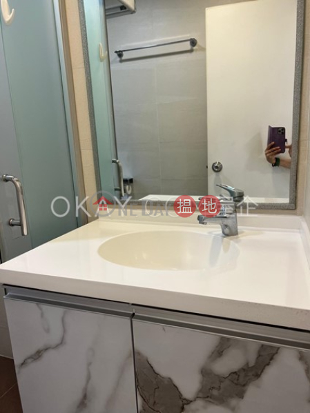 Cozy 3 bedroom on high floor with rooftop | For Sale | Belle House 佳景大廈 Sales Listings