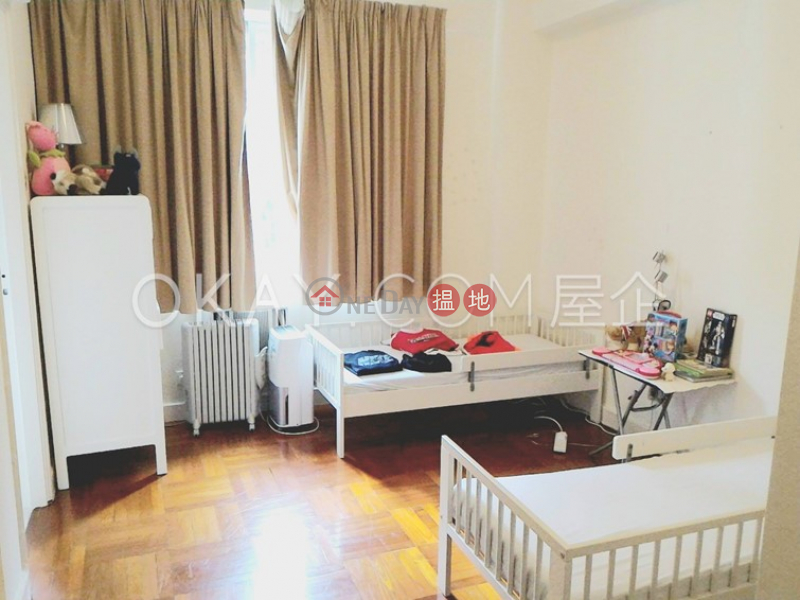 Luxurious 3 bedroom with balcony & parking | For Sale | United Mansion 騰黃閣 Sales Listings