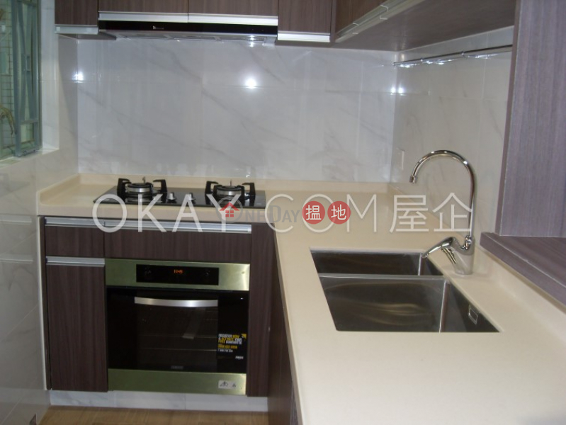 HK$ 35,000/ month, Goldwin Heights, Western District | Stylish 3 bedroom in Mid-levels West | Rental