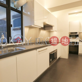 Stylish 4 bedroom with harbour views, balcony | Rental | Grand Garden 華景園 _0