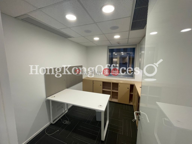 Office Unit for Rent at New World Tower, New World Tower 新世界大廈 Rental Listings | Central District (HKO-39245-AKHR)