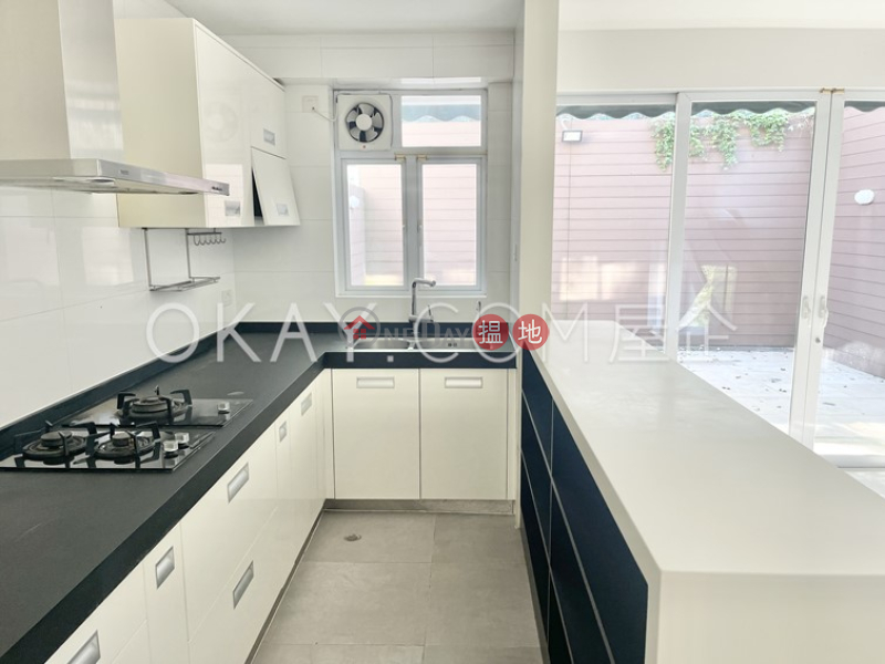 Gorgeous house with parking | Rental, Las Pinadas 松濤苑 Rental Listings | Sai Kung (OKAY-R15663)
