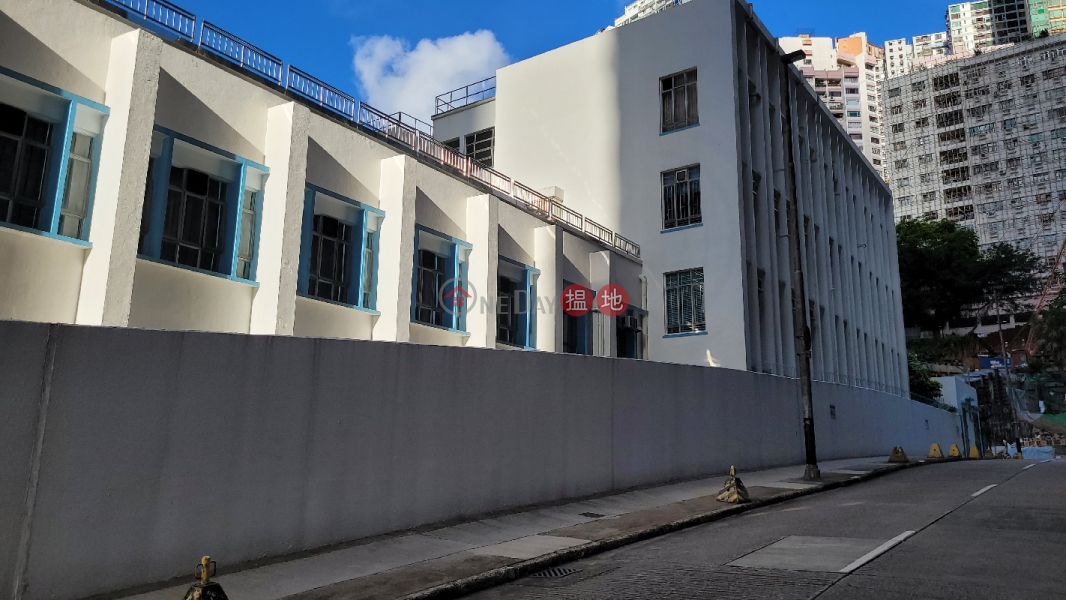 Clementi Secondary School (金文泰中學),Fortress Hill | ()(2)