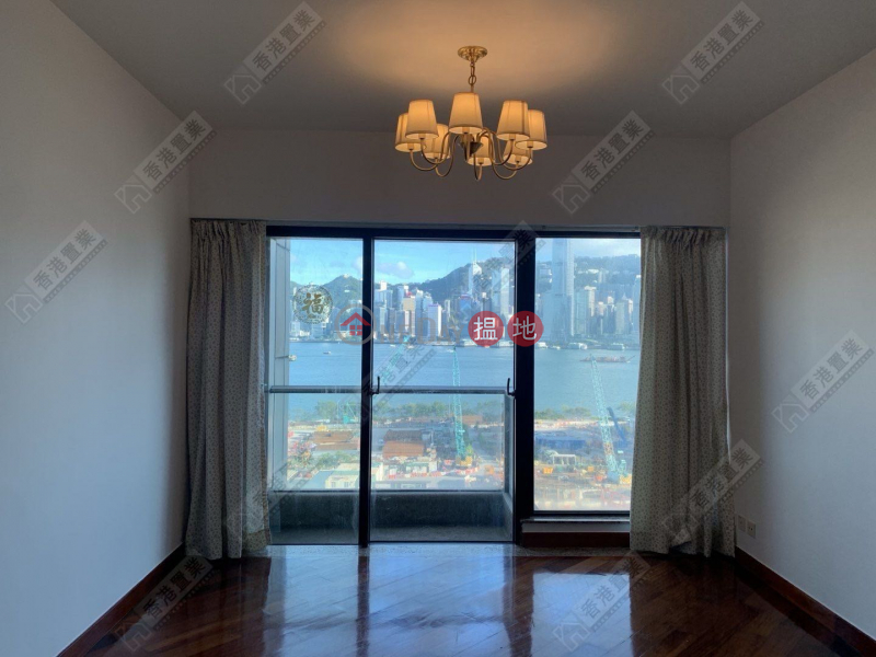 Three bedrooms, one apartment, multi-purpose in THE ARCH | The Arch Sky Tower (Tower 1) 凱旋門摩天閣(1座) Sales Listings