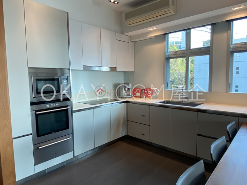 Tasteful 3 bedroom with parking | For Sale | Albany Court 雅鑾閣 Sales Listings