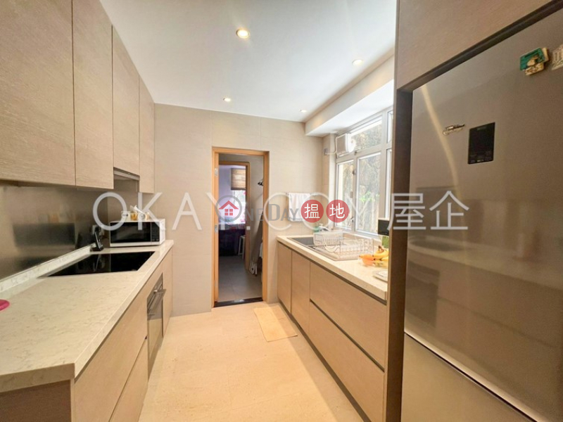 HK$ 39M Swiss Towers | Wan Chai District | Exquisite 3 bedroom with terrace, balcony | For Sale