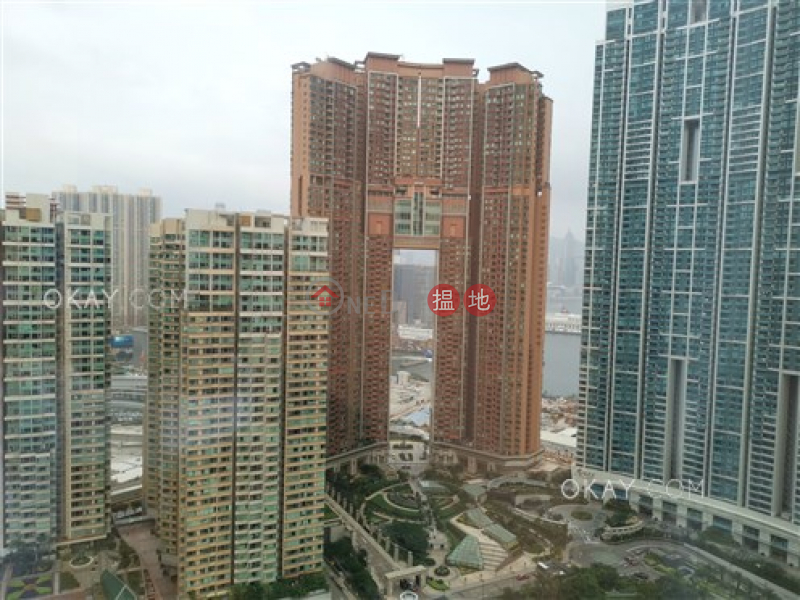 Property Search Hong Kong | OneDay | Residential | Rental Listings | Luxurious 2 bedroom on high floor | Rental