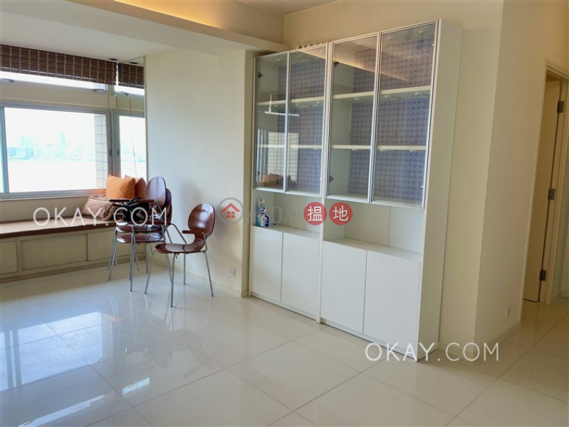 HK$ 28,000/ month Elizabeth House Block B, Wan Chai District | Cozy 3 bedroom with harbour views | Rental
