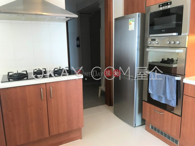 HK$ 77,000/ month | Block 2 (Taggart) The Repulse Bay | Southern District, Beautiful 3 bedroom with sea views, balcony | Rental