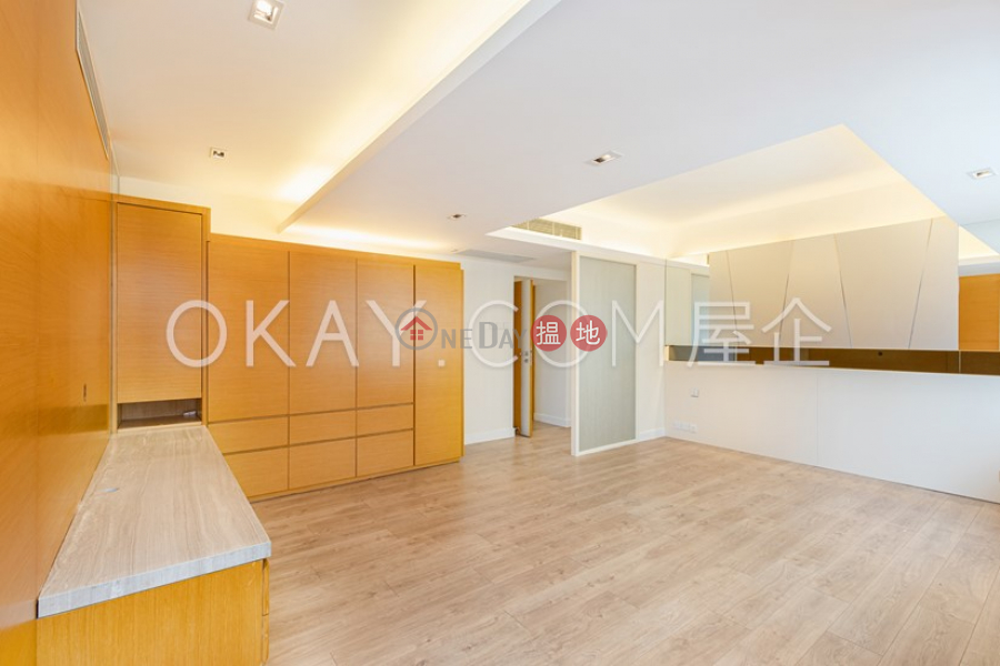Efficient 4 bedroom with balcony & parking | Rental | Estoril Court Block 3 愛都大廈3座 Rental Listings