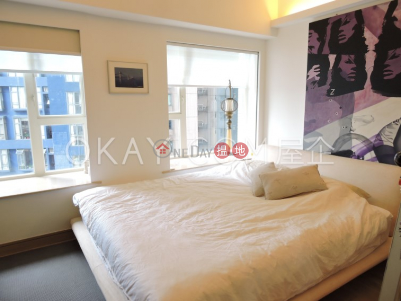 Gorgeous 2 bedroom on high floor with balcony | For Sale 108 Hollywood Road | Central District, Hong Kong | Sales HK$ 18.5M