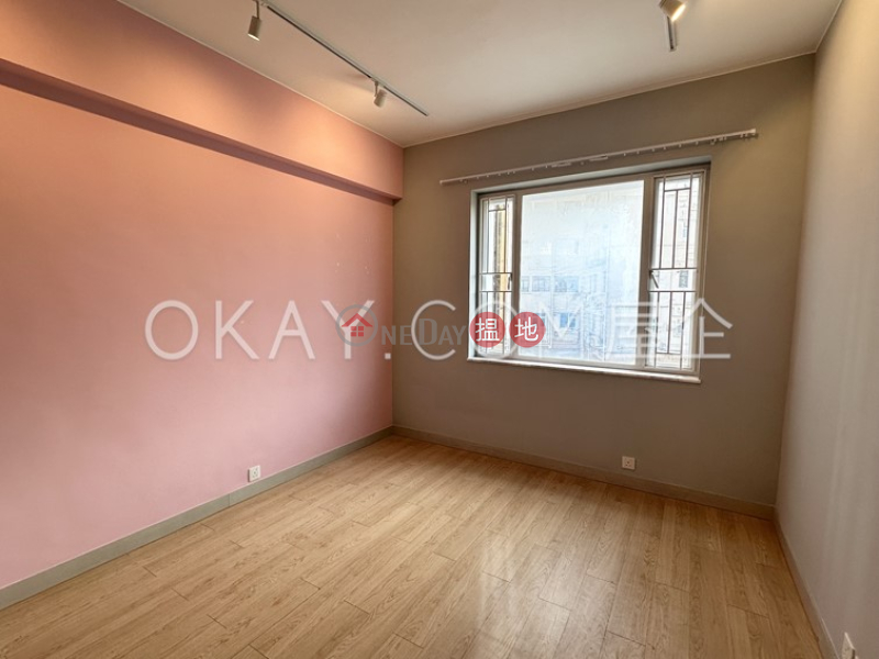 HK$ 11.8M | 101-111 Tai Hang Road | Wan Chai District | Unique 3 bedroom on high floor with balcony & parking | For Sale