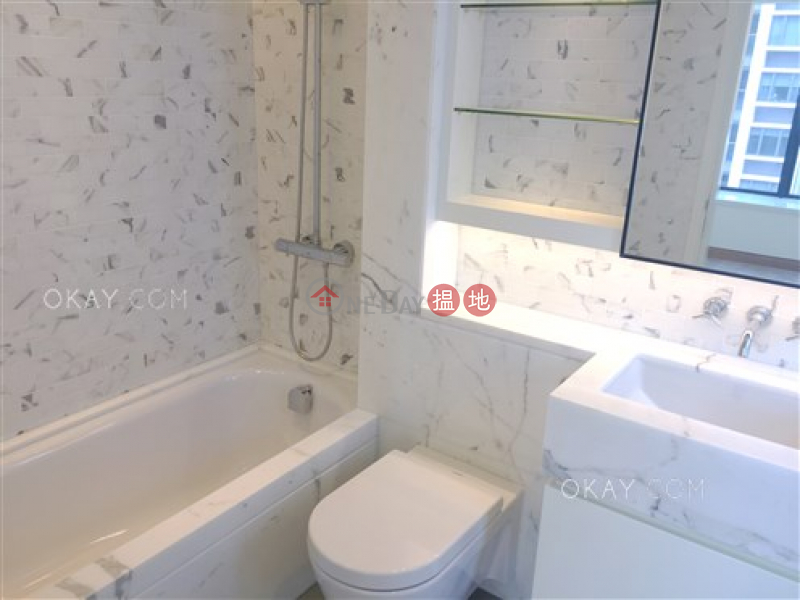 Tasteful 2 bedroom with balcony | Rental, Resiglow Resiglow Rental Listings | Wan Chai District (OKAY-R323108)