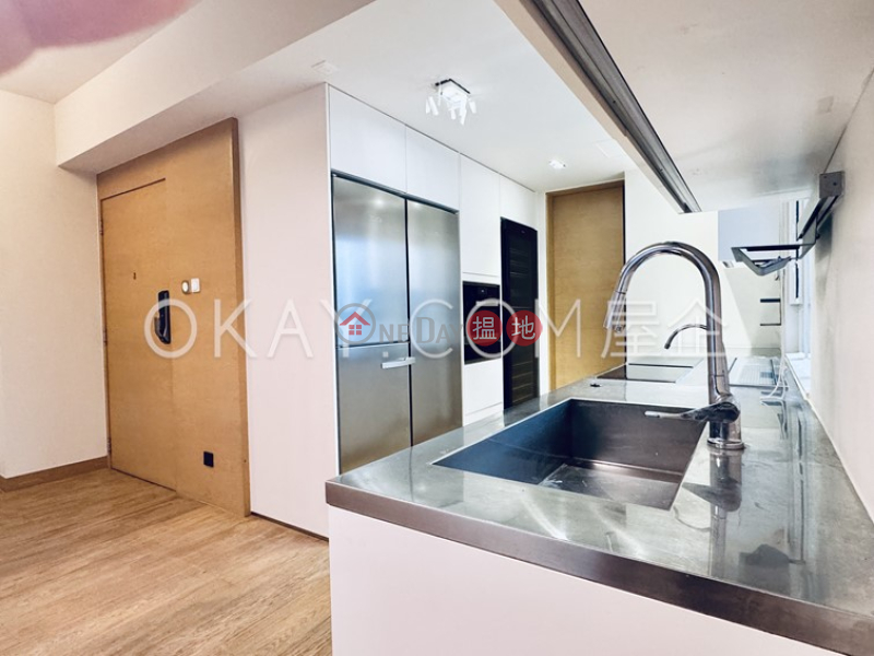 Unique 2 bedroom with balcony & parking | For Sale | Hatton Place 杏彤苑 Sales Listings