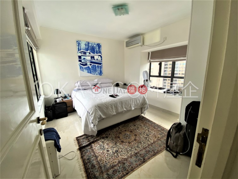 HK$ 21M, Lyttelton Garden Western District | Luxurious 3 bedroom with sea views & parking | For Sale