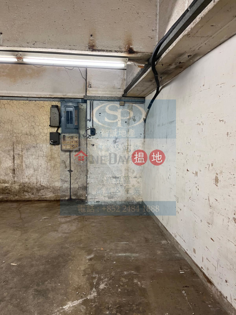 Tsuen Wan Wing Fung: Large warehouse with small office, 3-phase 100Amp electricity | Wing Fung Industrial Building 榮豐工業大厦 _0