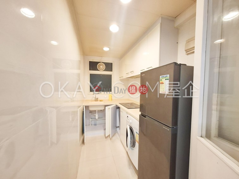 Popular 2 bedroom with balcony | For Sale | King Cheung Mansion 景祥大樓 Sales Listings