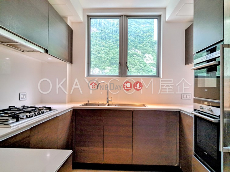 HK$ 120,000/ month | Block 1 ( De Ricou) The Repulse Bay | Southern District | Lovely 3 bedroom on high floor with sea views & balcony | Rental