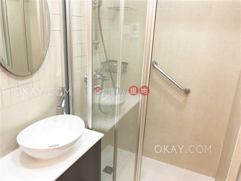 HK$ 40,000/ month, Village Tower Wan Chai District Popular 3 bedroom with balcony | Rental
