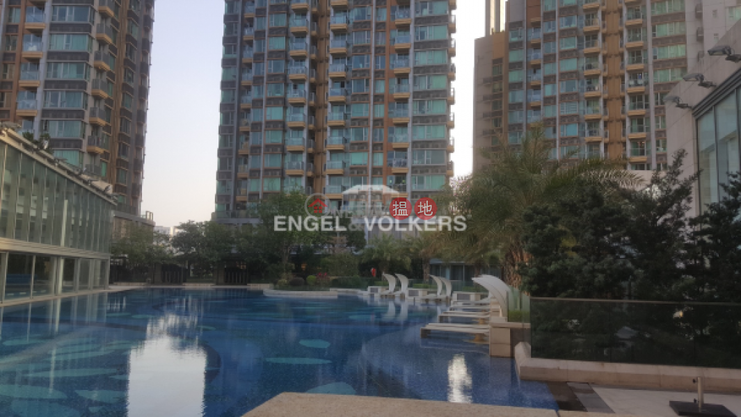 3 Bedroom Family Flat for Sale in Tuen Mun | Century Gateway Phase 1 瓏門一期 Sales Listings
