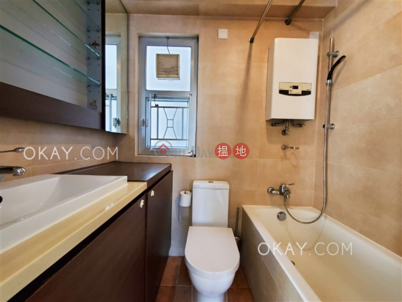 Charming 2 bedroom on high floor | For Sale | Yee Fung Court 怡豐閣 Sales Listings