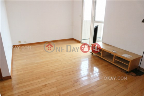 Charming 2 bedroom on high floor with balcony & parking | For Sale | Talon Tower 達隆名居 _0