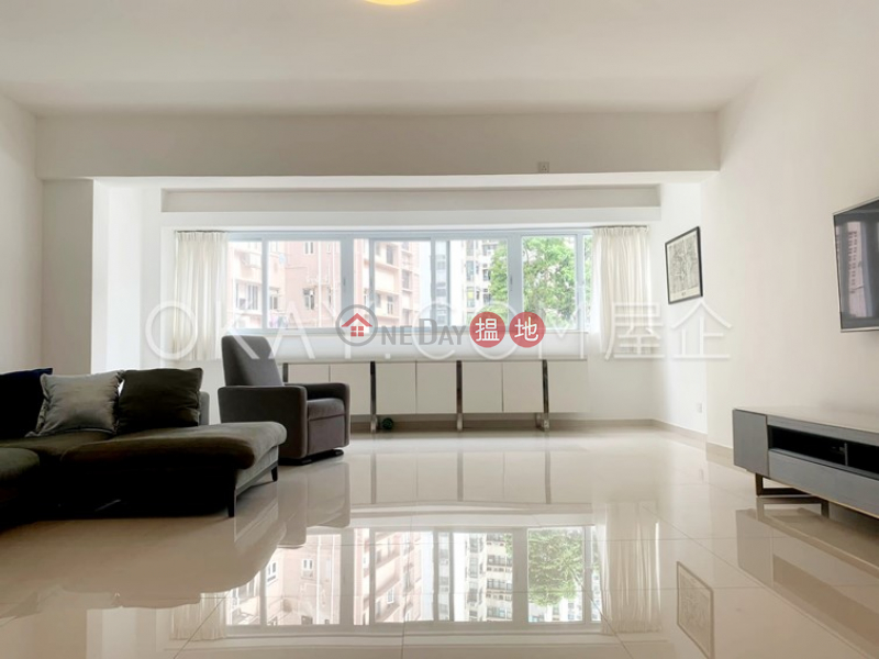 Efficient 3 bedroom with parking | For Sale | Alpine Court 嘉賢大廈 Sales Listings