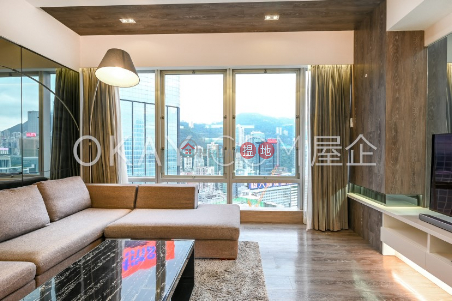 Rare 3 bedroom on high floor with sea views | Rental | Convention Plaza Apartments 會展中心會景閣 Rental Listings