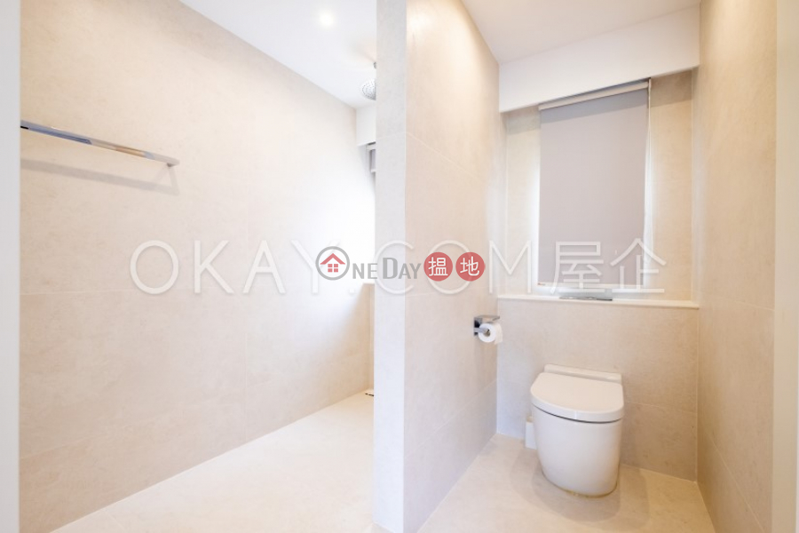 Efficient 1 bed on high floor with balcony & parking | For Sale | Realty Gardens 聯邦花園 Sales Listings