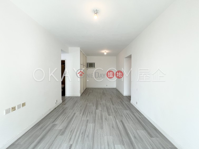 Rare 1 bedroom with parking | For Sale, Hillsborough Court 曉峰閣 Sales Listings | Central District (OKAY-S27846)