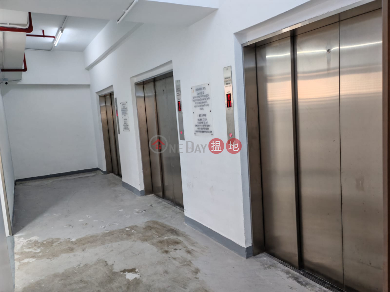 Sunny & Bright, Cozy Creative workshops and Storage Spaces, 16 Wong Chuk Hang Road | Southern District Hong Kong | Rental | HK$ 6,800/ month