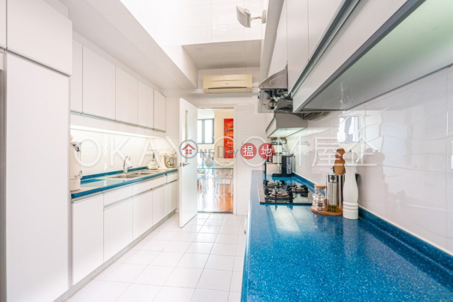 HK$ 80,000/ month Scenecliff Western District Beautiful penthouse with rooftop & parking | Rental