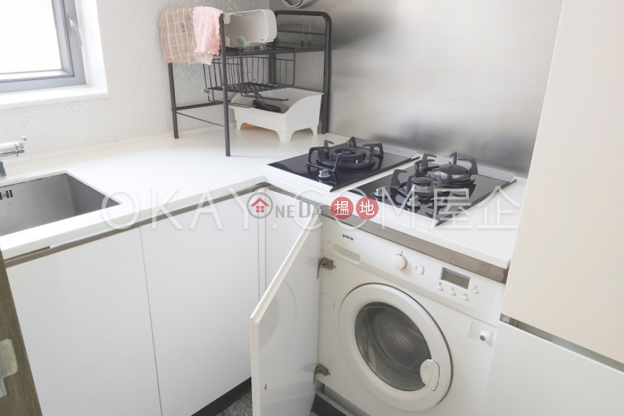 Lovely 1 bedroom in Sheung Wan | For Sale | Centre Point 尚賢居 Sales Listings