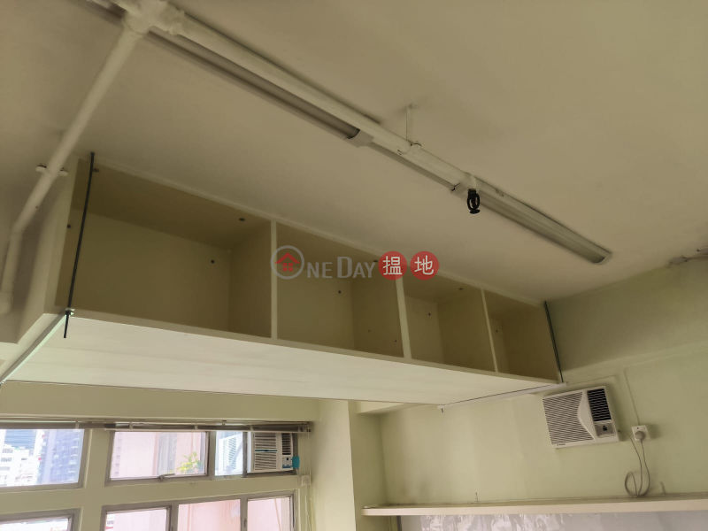 HK$ 12,700/ month Southern Commercial Building, Wan Chai District | TEL: 98755238