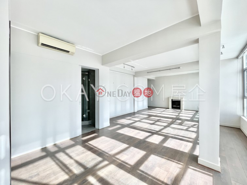 Stylish 1 bedroom on high floor with balcony | Rental | Race Course Mansion 銀禧大廈 Rental Listings