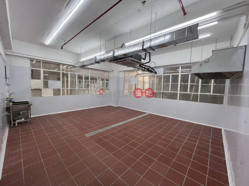 HK$ 25,000/ month | Wah Tat Industrial Centre | Kwai Tsing District Huada Industrial Center